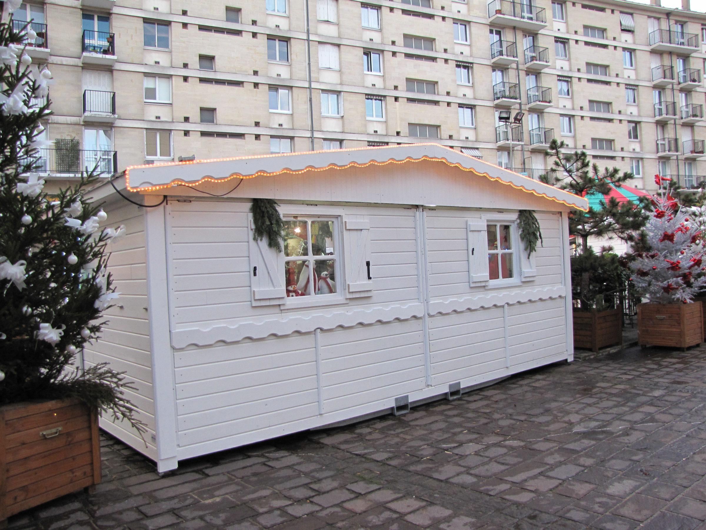 Chalet-pliable blanc de 6m - location vente marché de noel kiosque point d information billeterie buvette